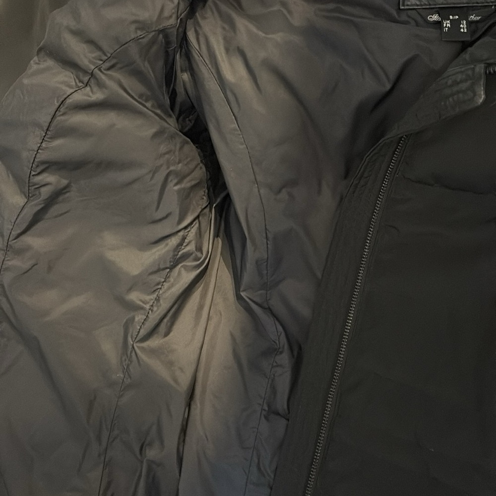 Danier Black Puffer Jacket with Faux Fur Collar - Picture 5 of 7
